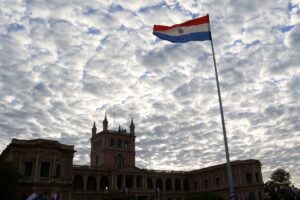 ¿Cuáles son los requisitos para volar a Paraguay?