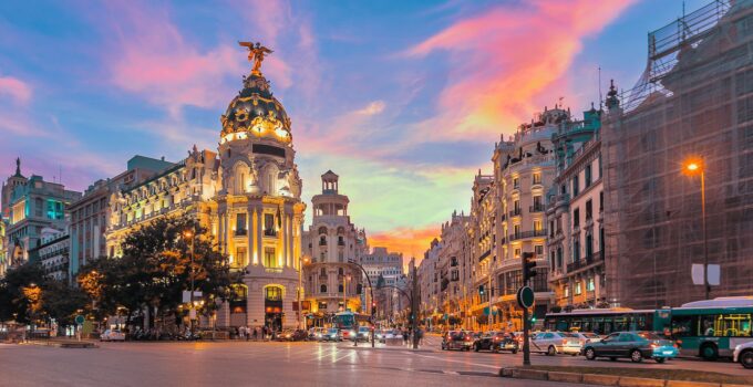 ¿Cuáles son los requisitos para entrar a España si soy español o resido allí? (En tiempos de COVID)